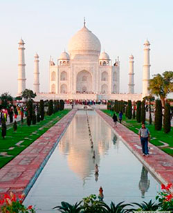 Tahj Mahal.